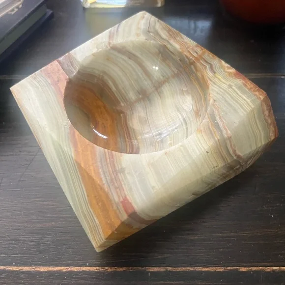 Vintage 1970s Extra Large Onyx Ashtray - Picture 2 of 4